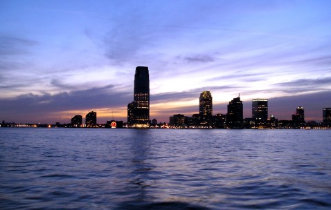 请问小孩晚上发烧怎么办（小孩晚上发烧怎么办最有效）